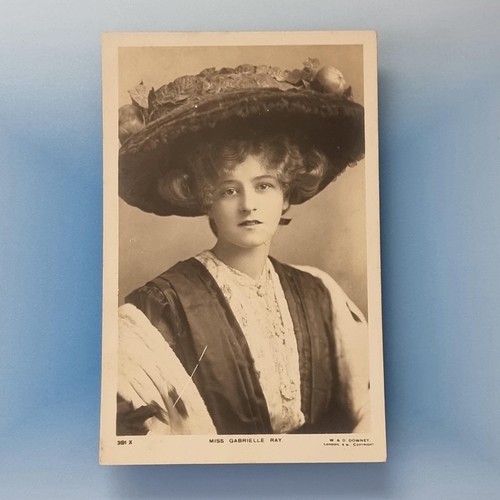 Edwardian actress postcard - actress,