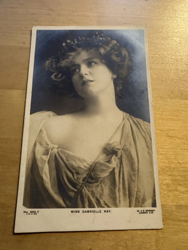 Postcard miss gabrielle ray - postcard,