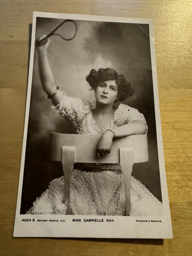 Postcard miss gabrielle - postcard, ray