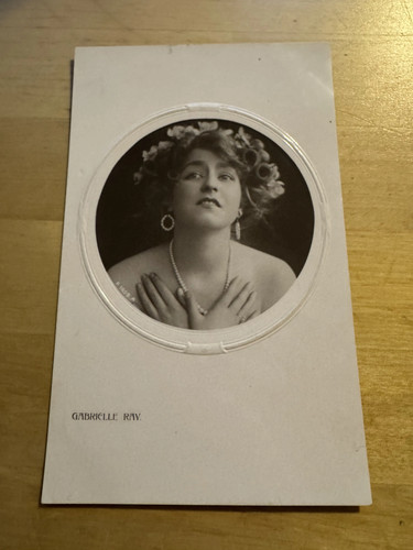 Postcard miss gabrielle ray - postcard,