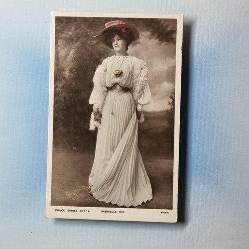 Edwardian actress postcard - actress,