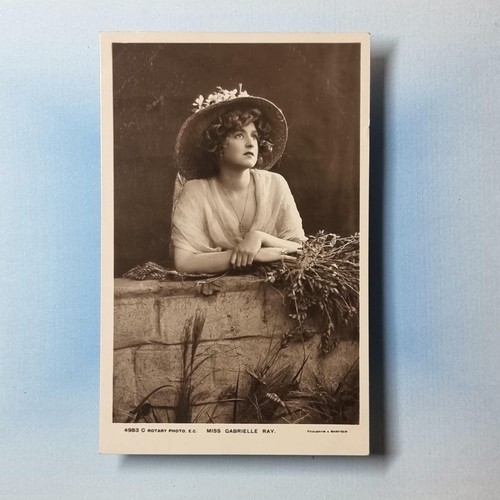 Edwardian actress postcard - edwardian,
